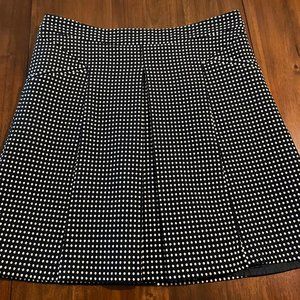 Chaus Navy & White Polka Dot Skirt w/Kick Pleat & Pockets Sz 8